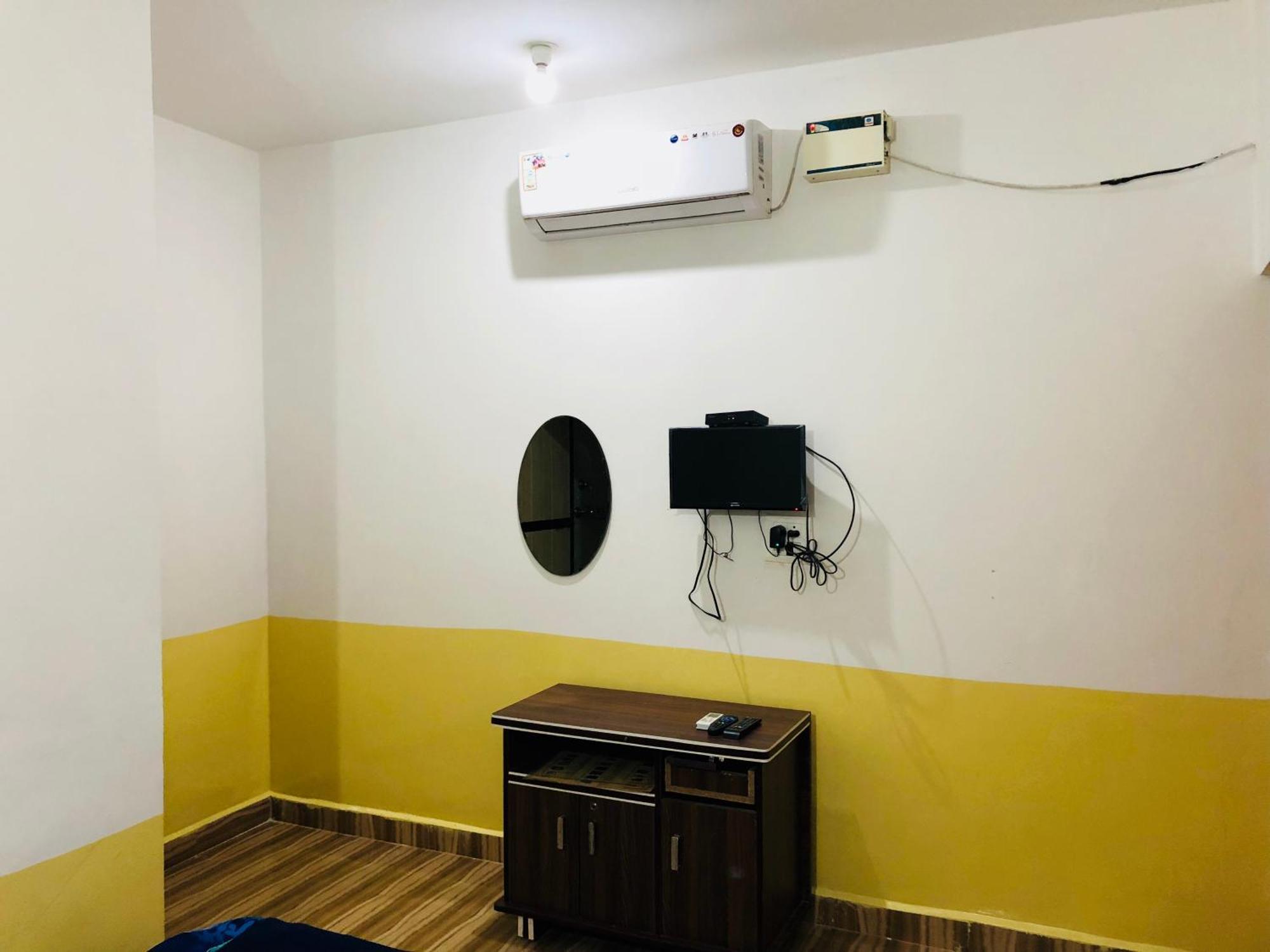 Blue Waves Guest House Calangute Exterior photo